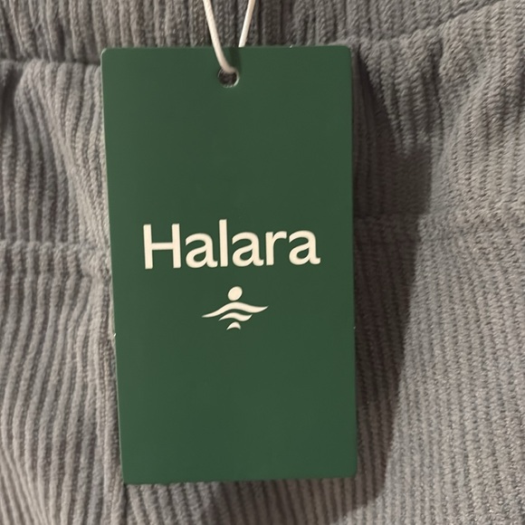 Halara Brand women's high waisted wide leg pull on pants. Size XL Regular. - Picture 3 of 5